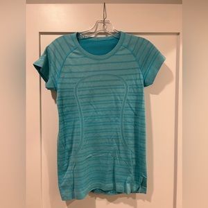 Blue Lululemon women’s top